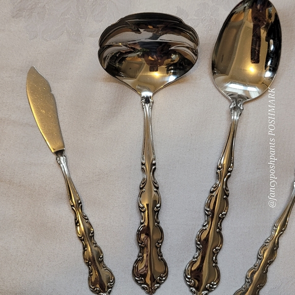 4pcONEIDA special set large ladle, large serving spoon, TWO! butter knives RARE! - Picture 4 of 17